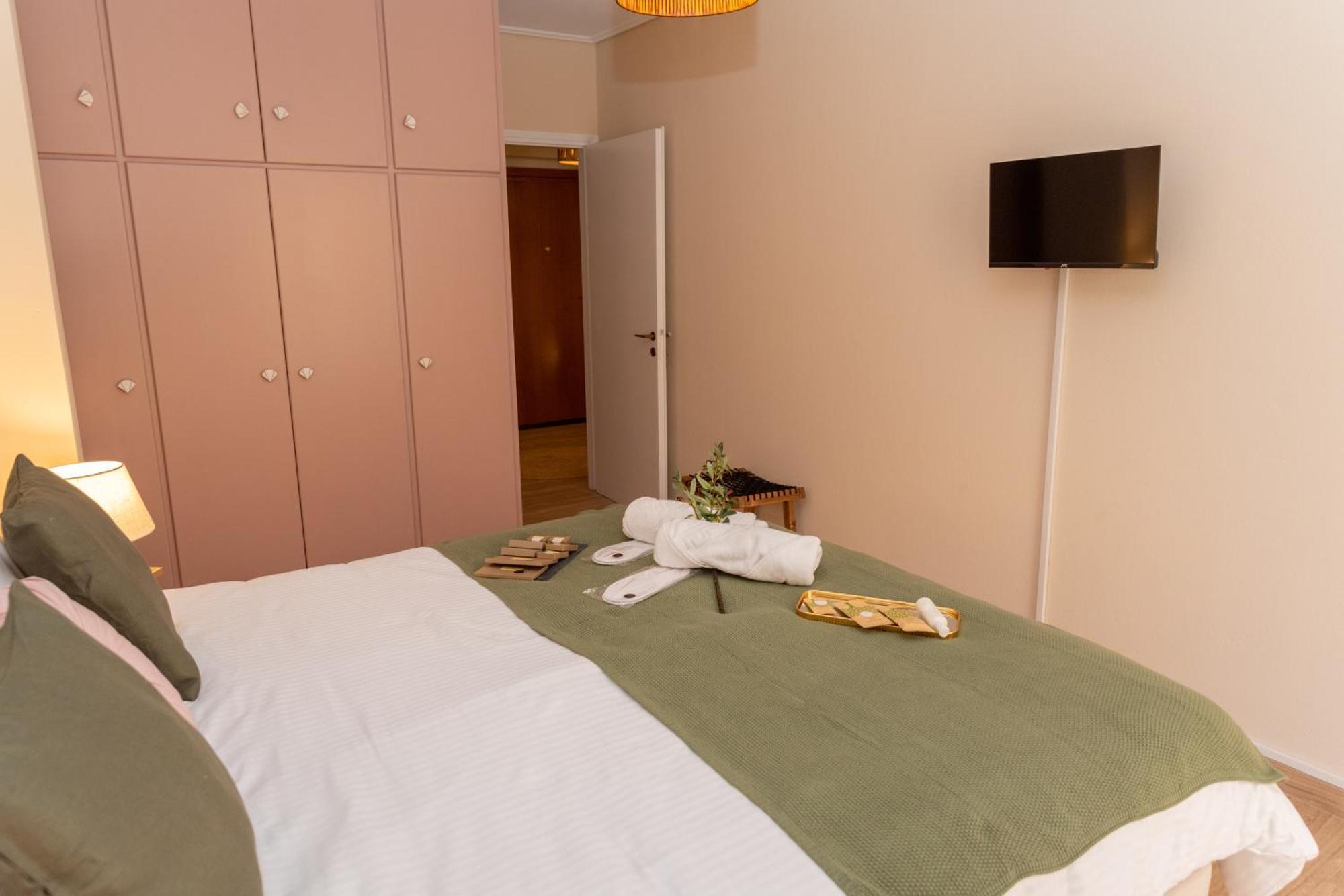 Athena Cocooning Apartment Piraeus